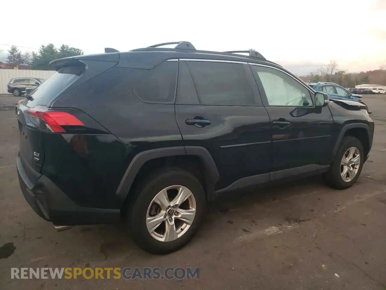 3 Photograph of a damaged car 2T3P1RFV7MW237511 TOYOTA RAV4 2021