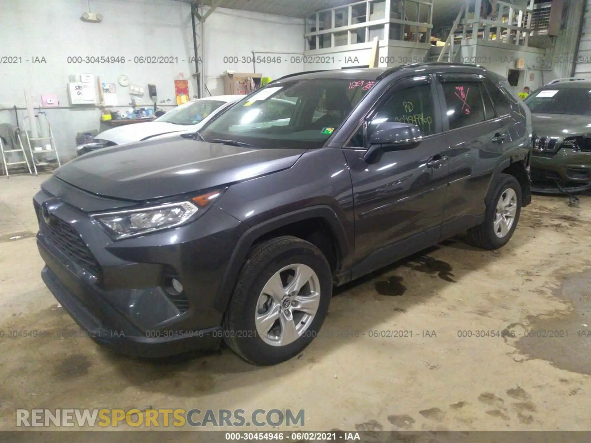 2 Photograph of a damaged car 2T3P1RFV8MC144501 TOYOTA RAV4 2021