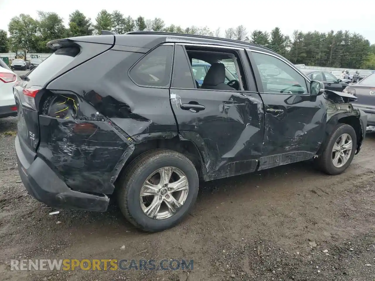 3 Photograph of a damaged car 2T3P1RFV8MC144773 TOYOTA RAV4 2021
