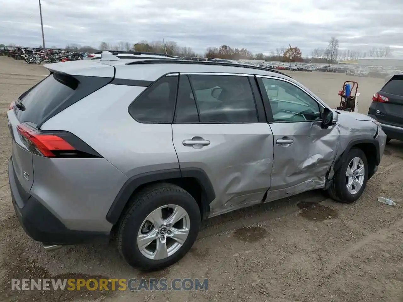 3 Photograph of a damaged car 2T3P1RFV8MC164831 TOYOTA RAV4 2021