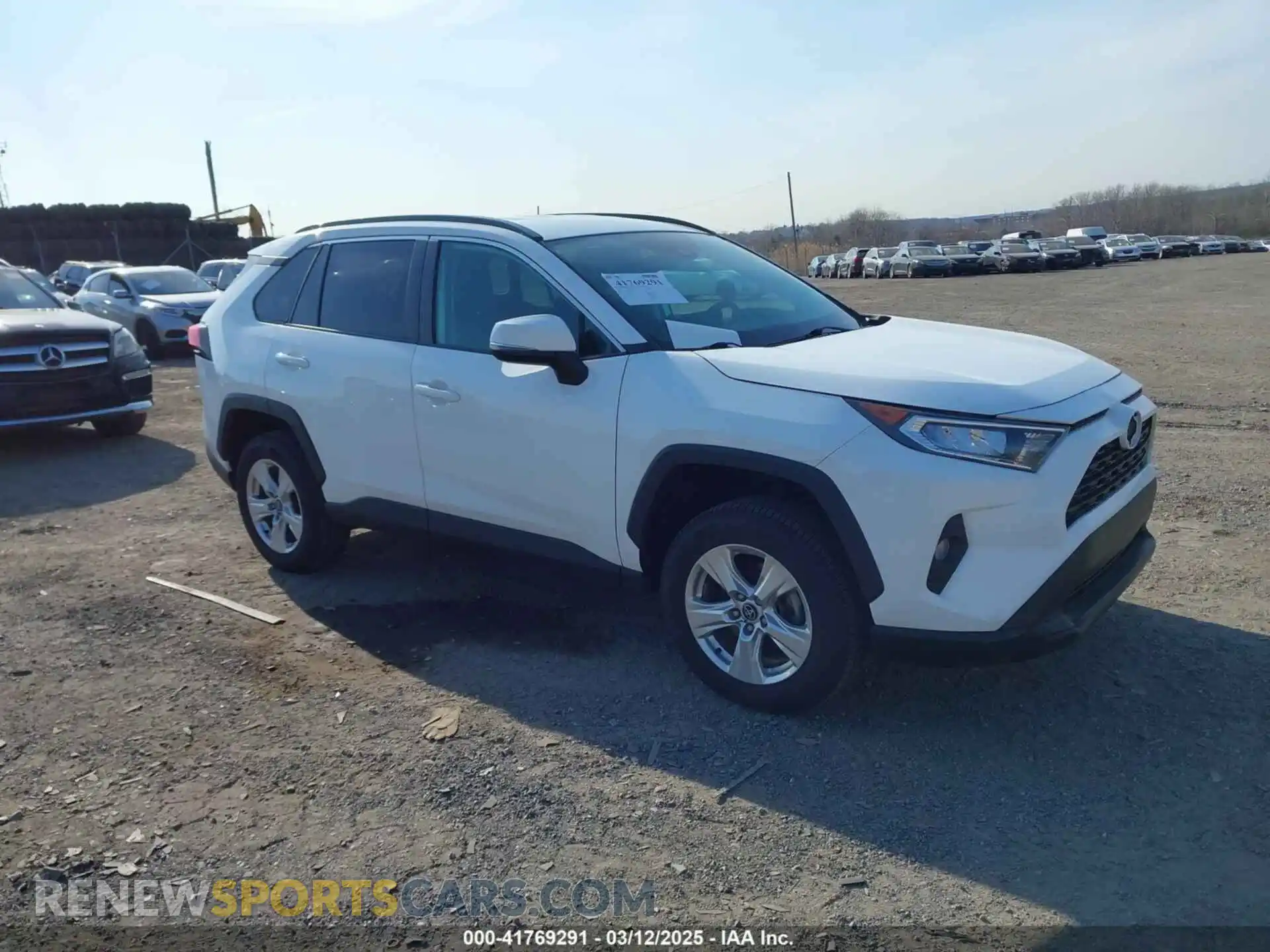 1 Photograph of a damaged car 2T3P1RFV8MC166353 TOYOTA RAV4 2021