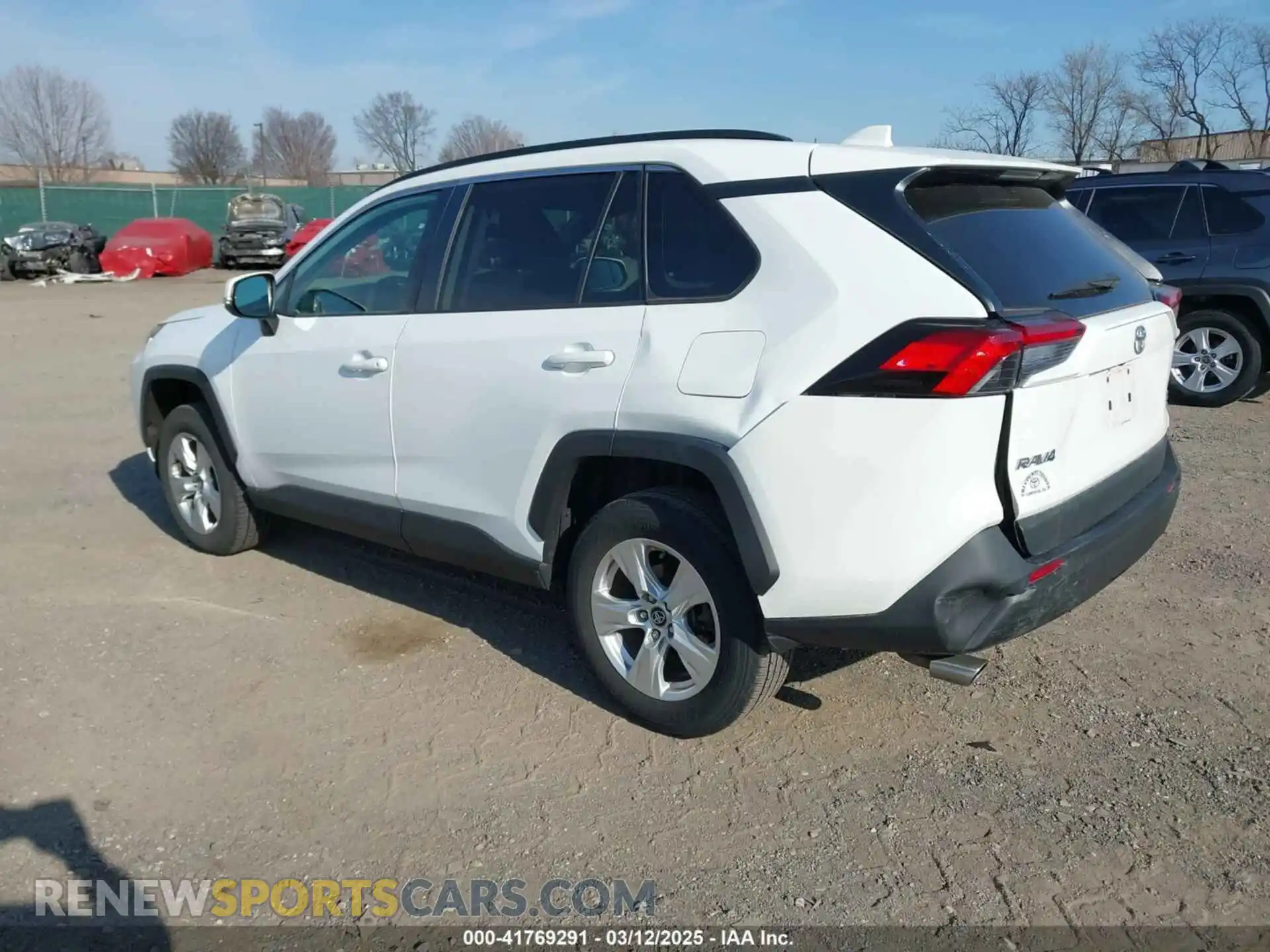 3 Photograph of a damaged car 2T3P1RFV8MC166353 TOYOTA RAV4 2021