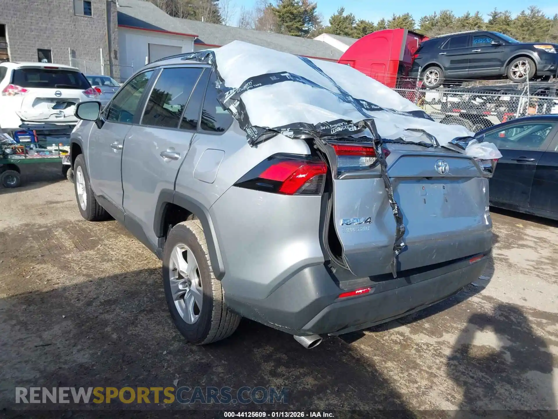 3 Photograph of a damaged car 2T3P1RFV8MC190264 TOYOTA RAV4 2021