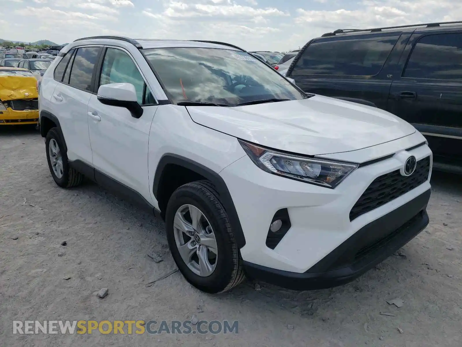 1 Photograph of a damaged car 2T3P1RFV8MC196307 TOYOTA RAV4 2021