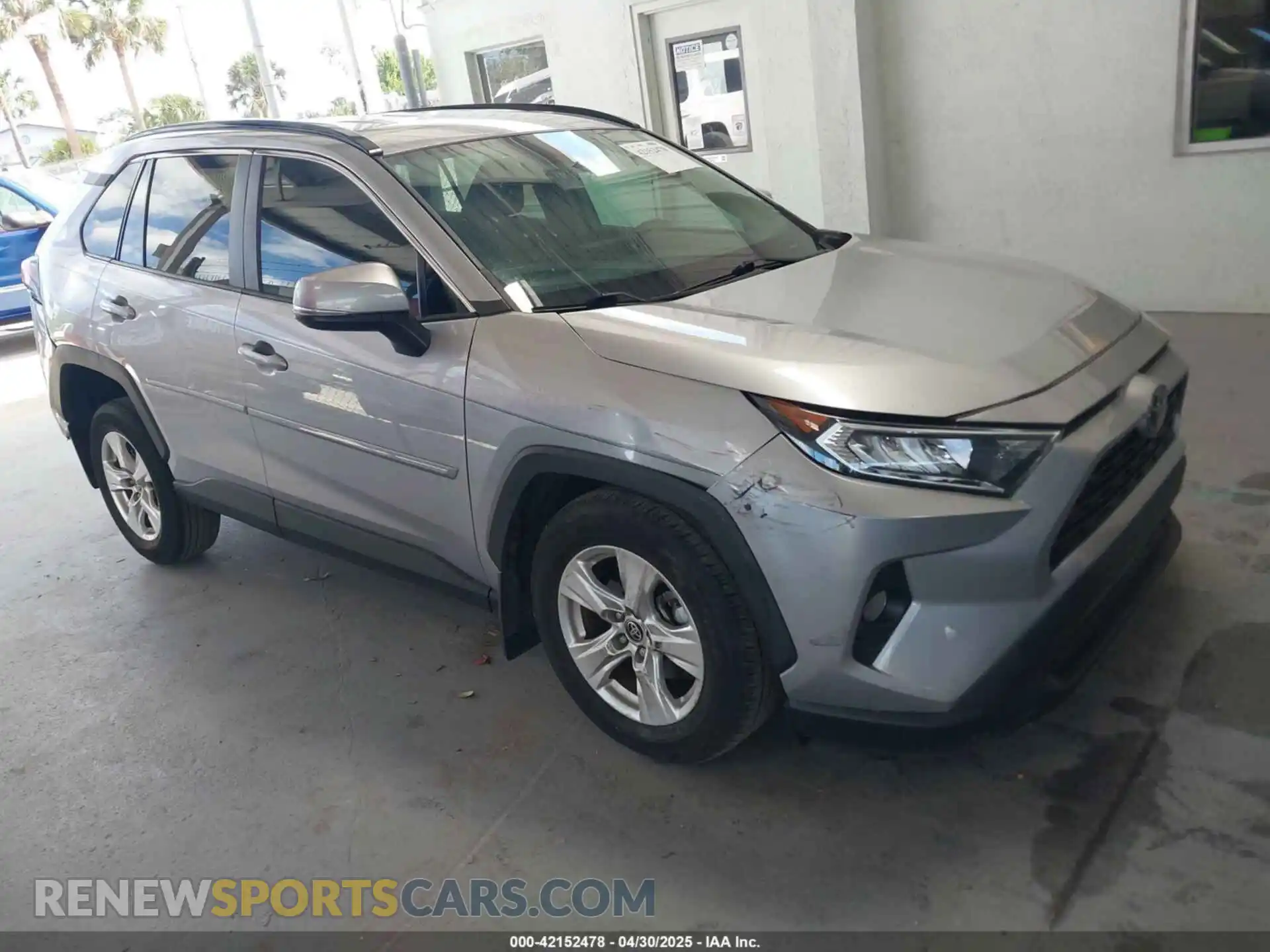 1 Photograph of a damaged car 2T3P1RFV8MC242220 TOYOTA RAV4 2021