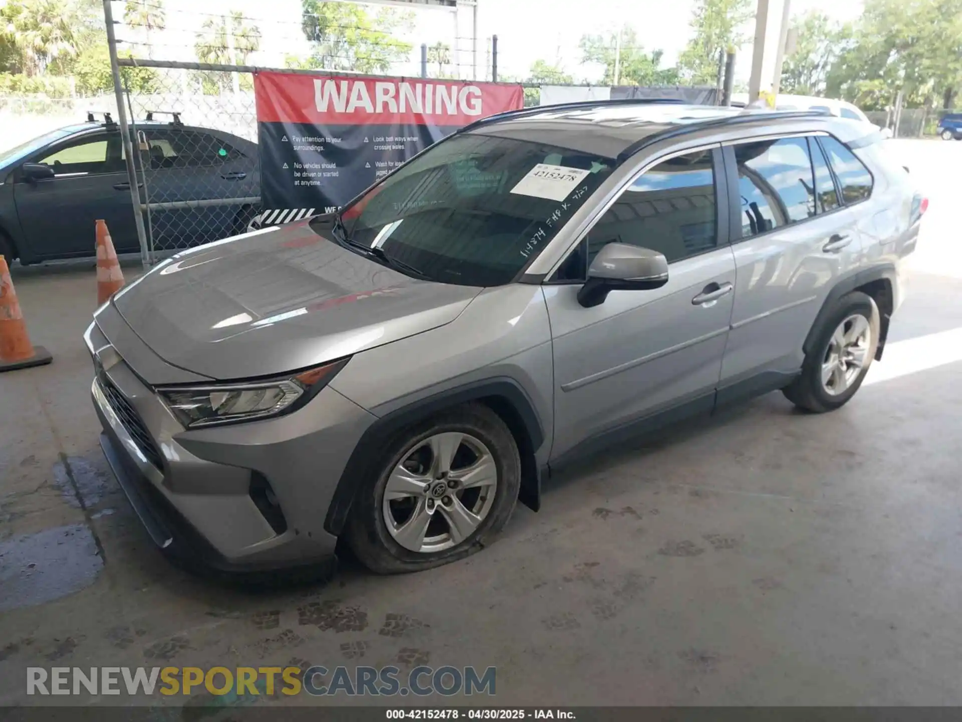 2 Photograph of a damaged car 2T3P1RFV8MC242220 TOYOTA RAV4 2021