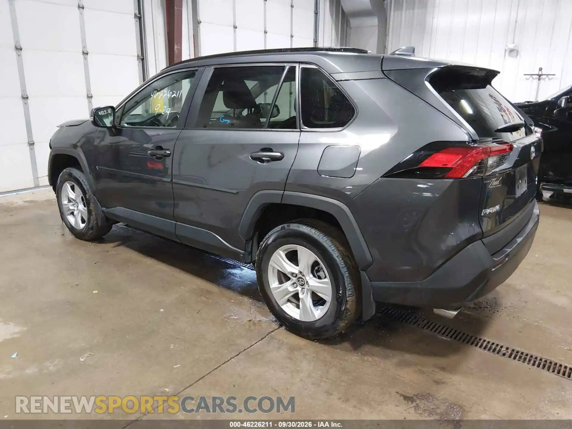 3 Photograph of a damaged car 2T3P1RFV8MW140947 TOYOTA RAV4 2021