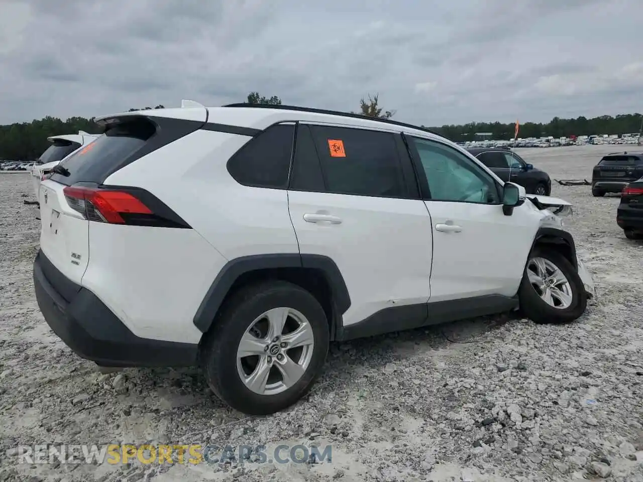 3 Photograph of a damaged car 2T3P1RFV8MW144190 TOYOTA RAV4 2021