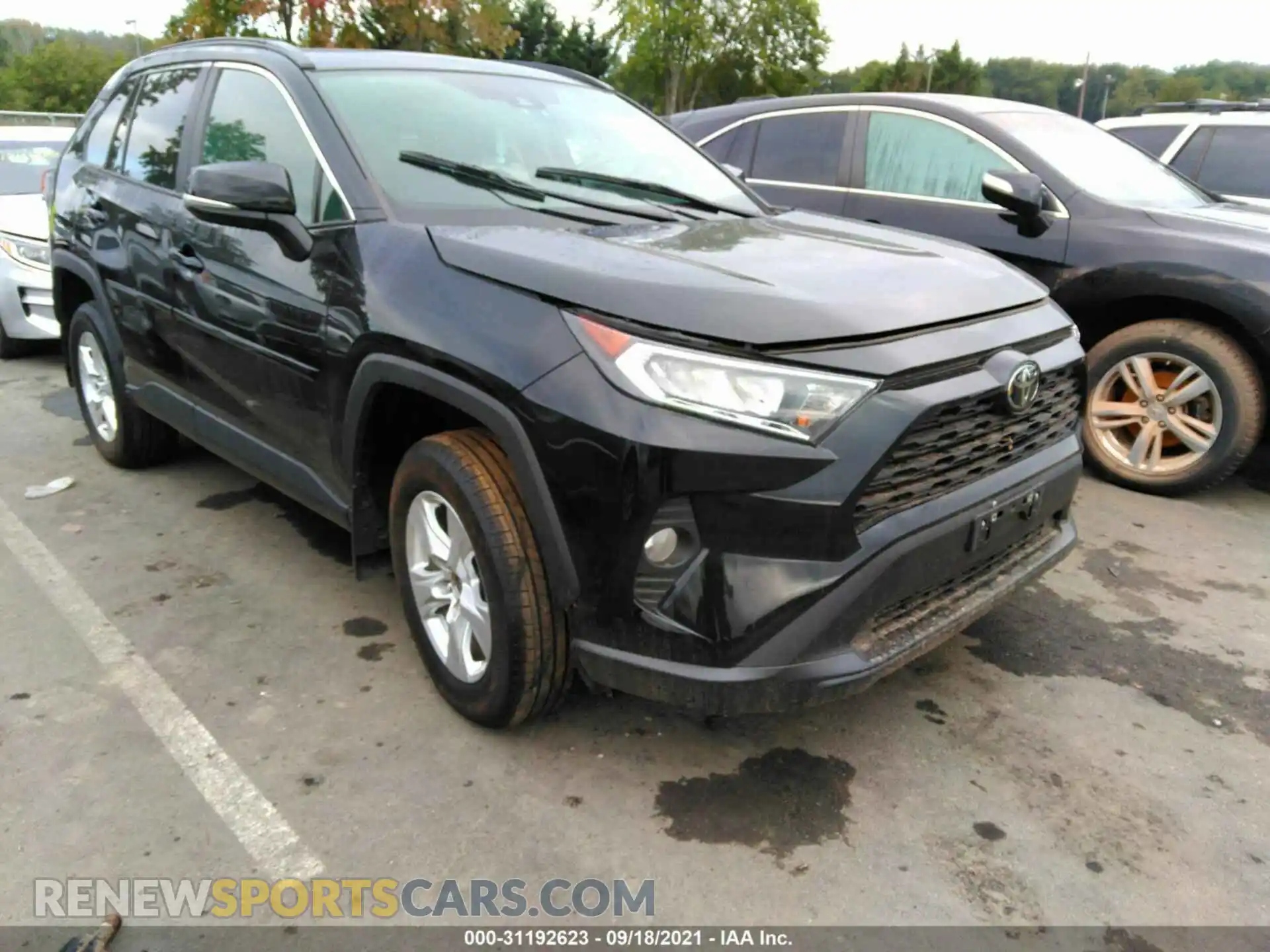 1 Photograph of a damaged car 2T3P1RFV8MW165654 TOYOTA RAV4 2021