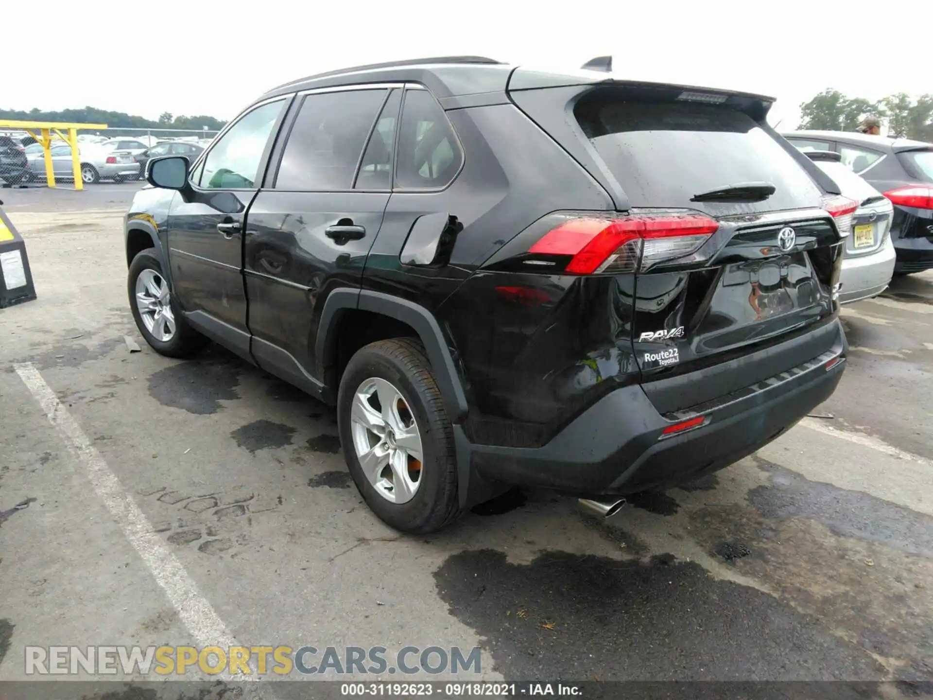 3 Photograph of a damaged car 2T3P1RFV8MW165654 TOYOTA RAV4 2021