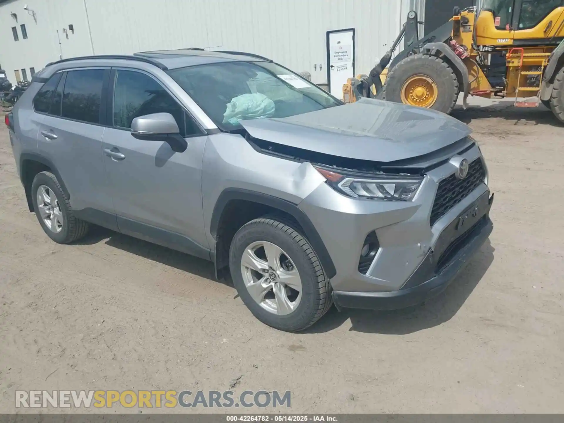 1 Photograph of a damaged car 2T3P1RFV8MW169039 TOYOTA RAV4 2021
