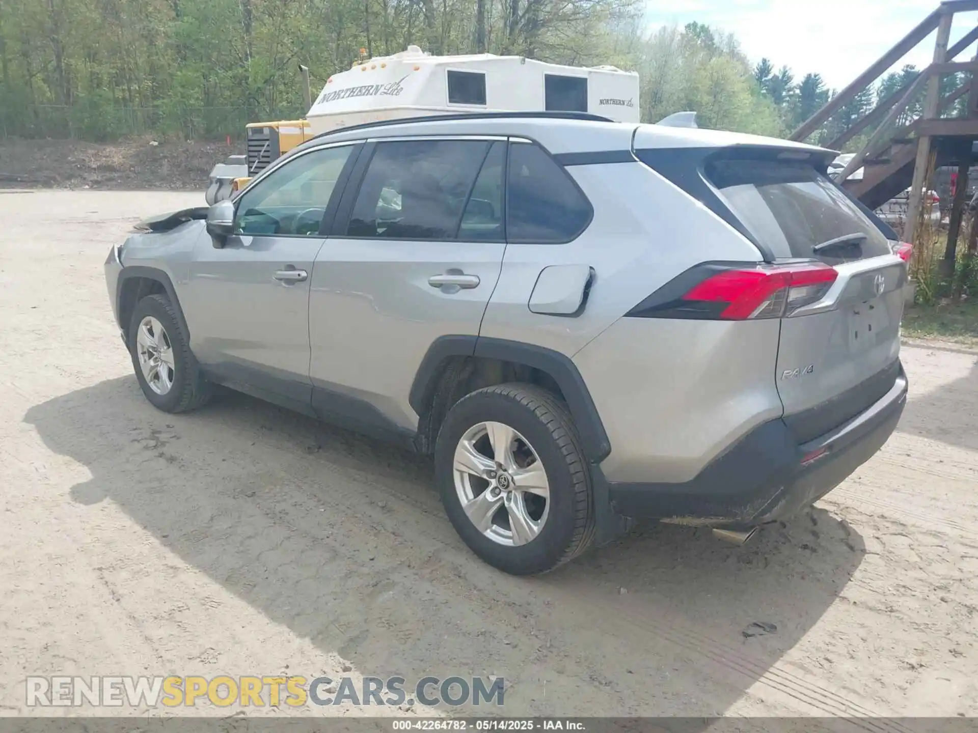 3 Photograph of a damaged car 2T3P1RFV8MW169039 TOYOTA RAV4 2021