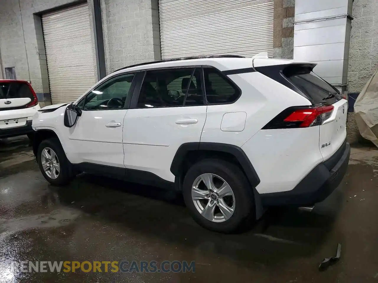 2 Photograph of a damaged car 2T3P1RFV8MW172491 TOYOTA RAV4 2021