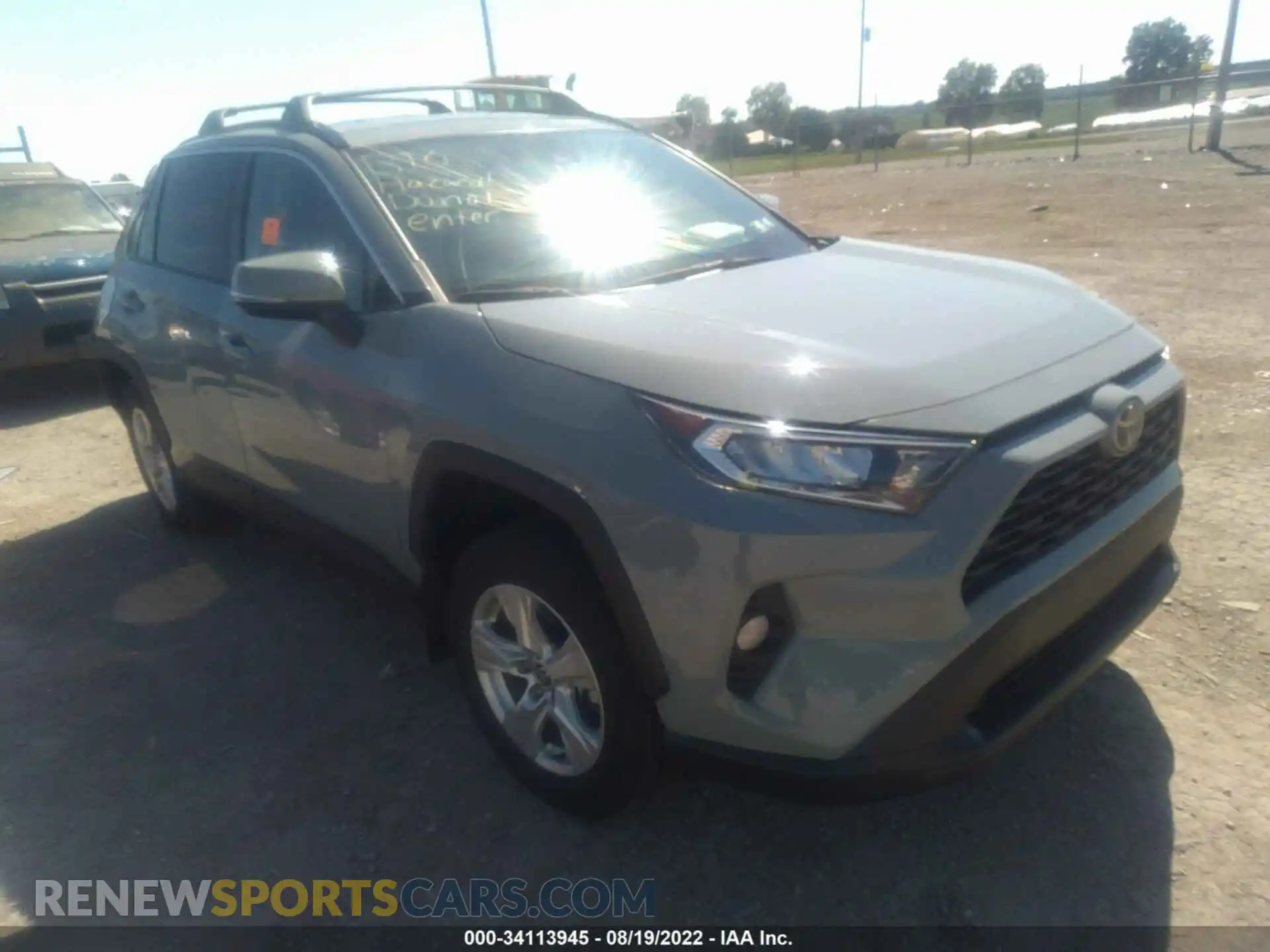 1 Photograph of a damaged car 2T3P1RFV8MW175844 TOYOTA RAV4 2021