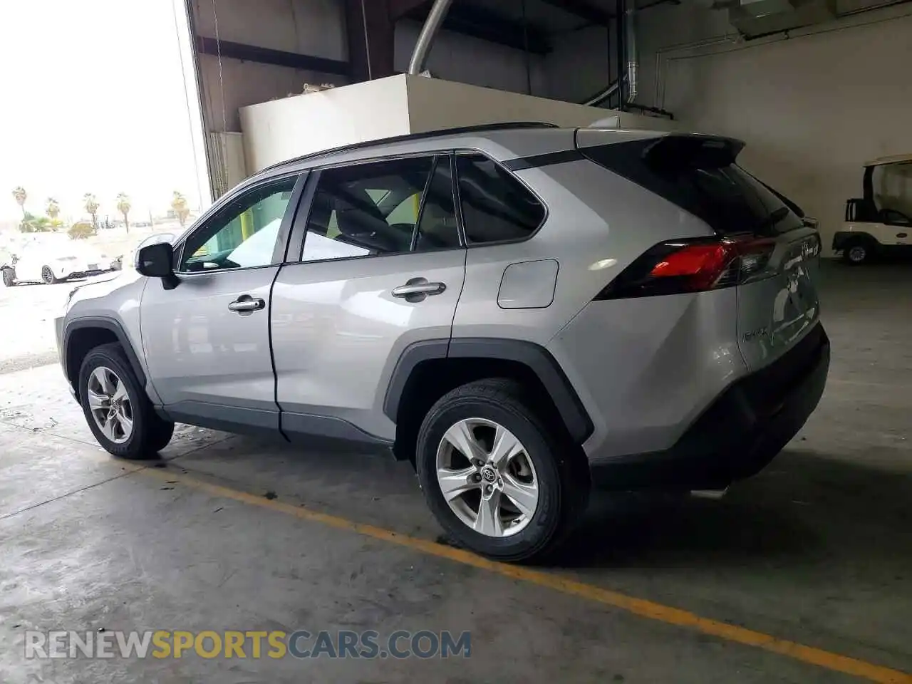 2 fotografías del automóvil dañado 2T3P1RFV8MW210348 TOYOTA RAV4 2021