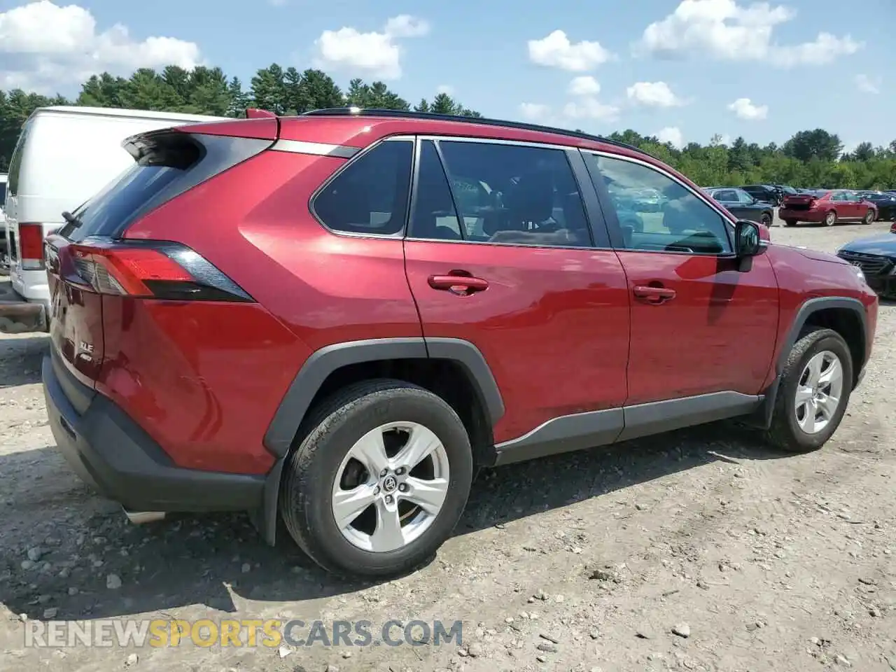 3 Photograph of a damaged car 2T3P1RFV8MW216117 TOYOTA RAV4 2021