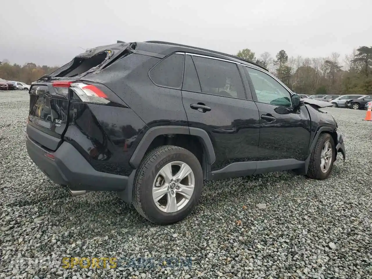 3 Photograph of a damaged car 2T3P1RFV9MC163574 TOYOTA RAV4 2021
