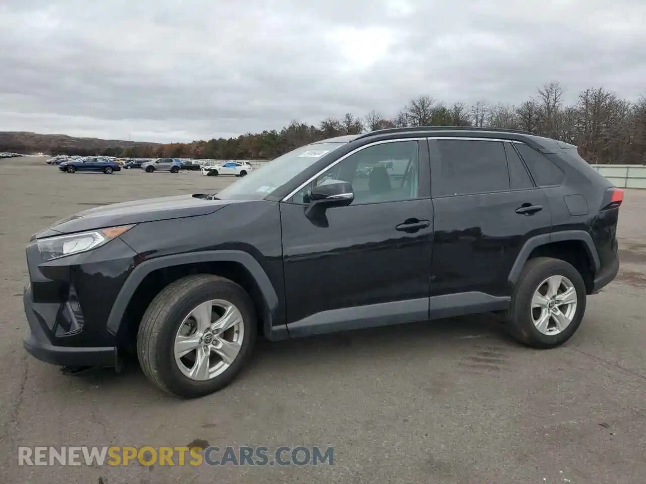 1 Photograph of a damaged car 2T3P1RFV9MC184800 TOYOTA RAV4 2021
