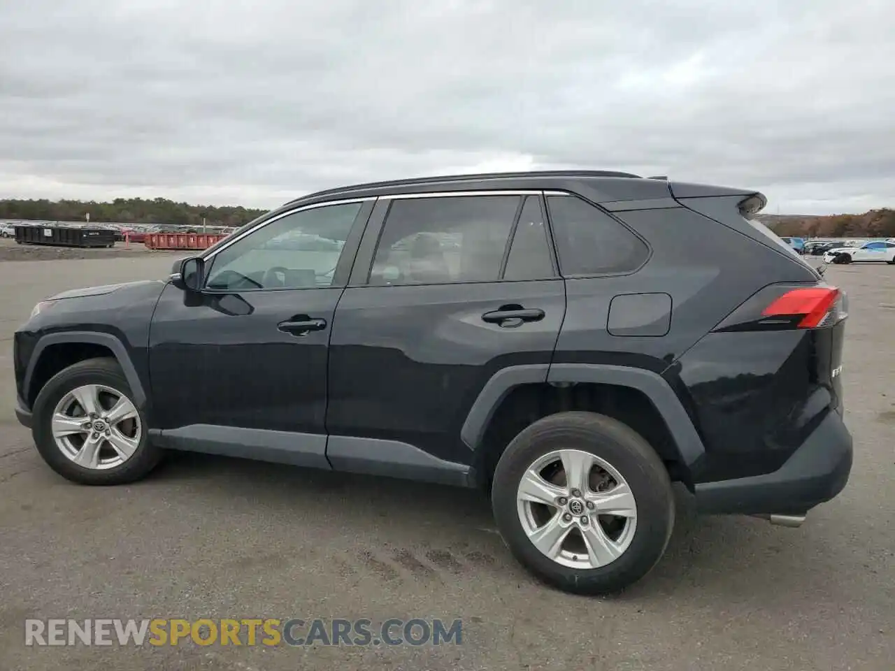 2 Photograph of a damaged car 2T3P1RFV9MC184800 TOYOTA RAV4 2021