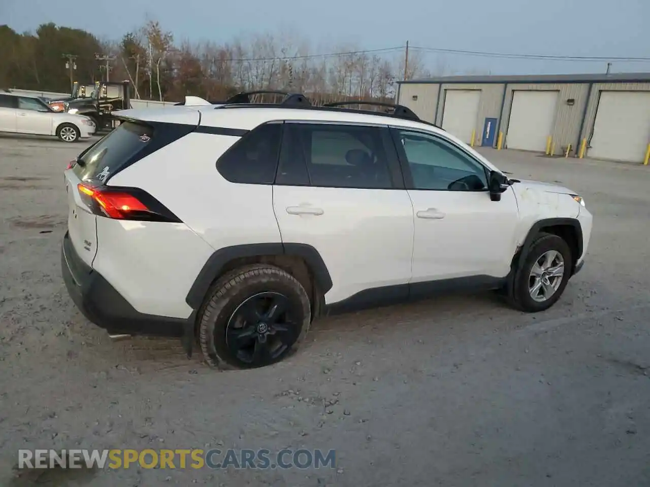 3 Photograph of a damaged car 2T3P1RFV9MW140357 TOYOTA RAV4 2021