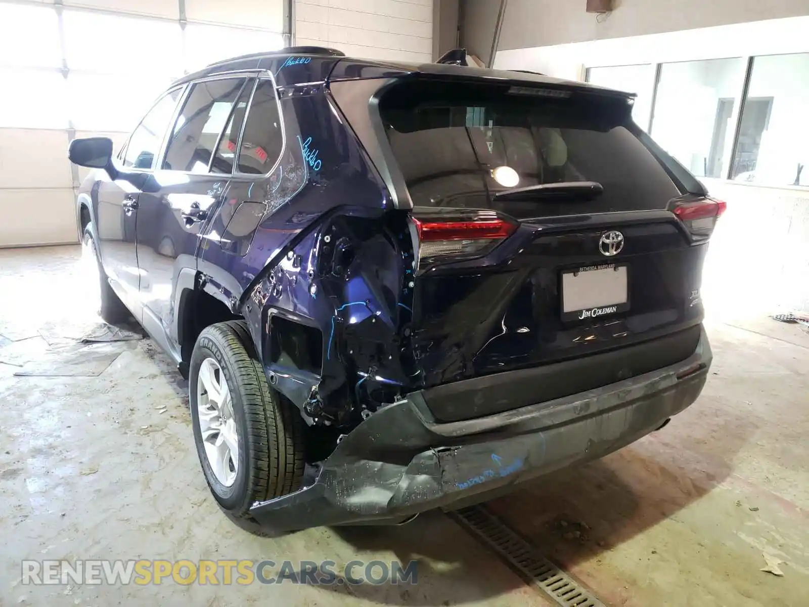 3 Photograph of a damaged car 2T3P1RFV9MW166585 TOYOTA RAV4 2021