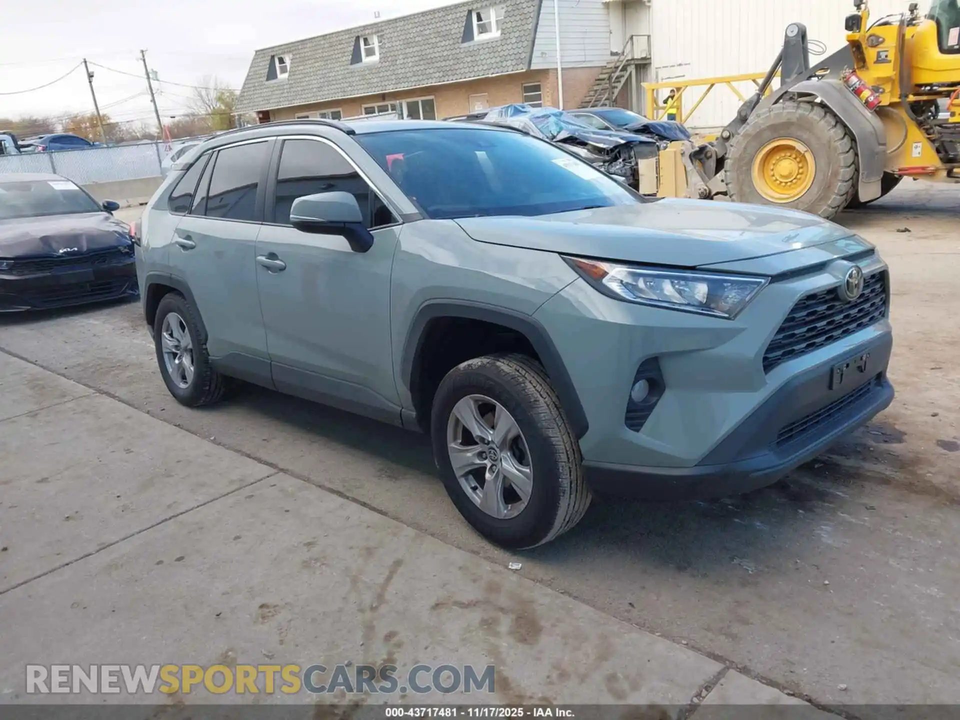 1 Photograph of a damaged car 2T3P1RFV9MW175030 TOYOTA RAV4 2021