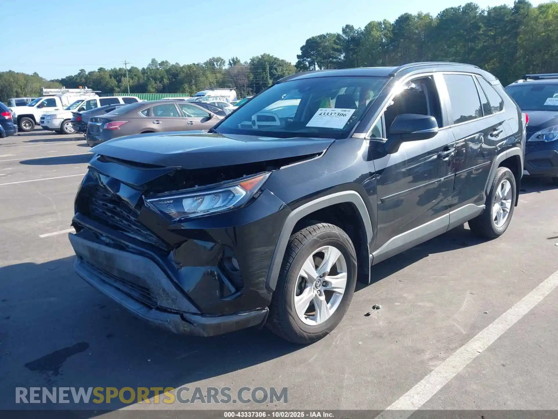 2 Photograph of a damaged car 2T3P1RFV9MW197125 TOYOTA RAV4 2021