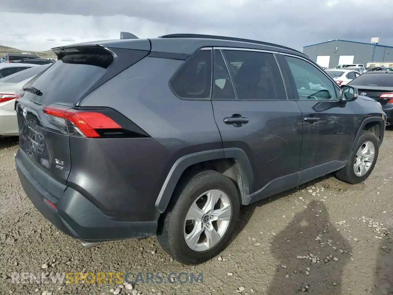 3 Photograph of a damaged car 2T3P1RFV9MW205594 TOYOTA RAV4 2021