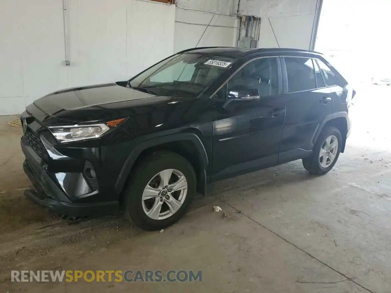1 Photograph of a damaged car 2T3P1RFV9MW210634 TOYOTA RAV4 2021