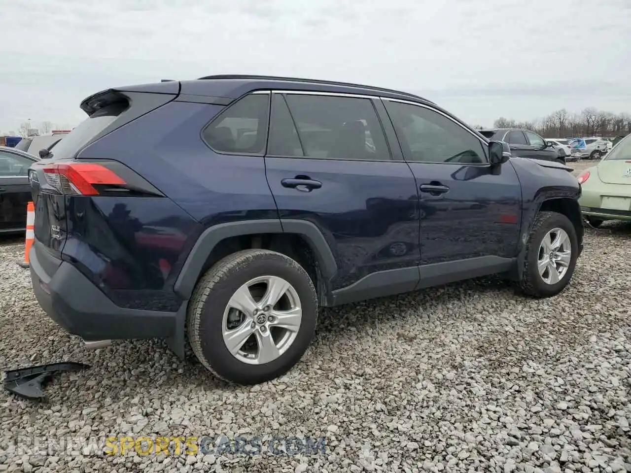3 Photograph of a damaged car 2T3P1RFV9MW210942 TOYOTA RAV4 2021