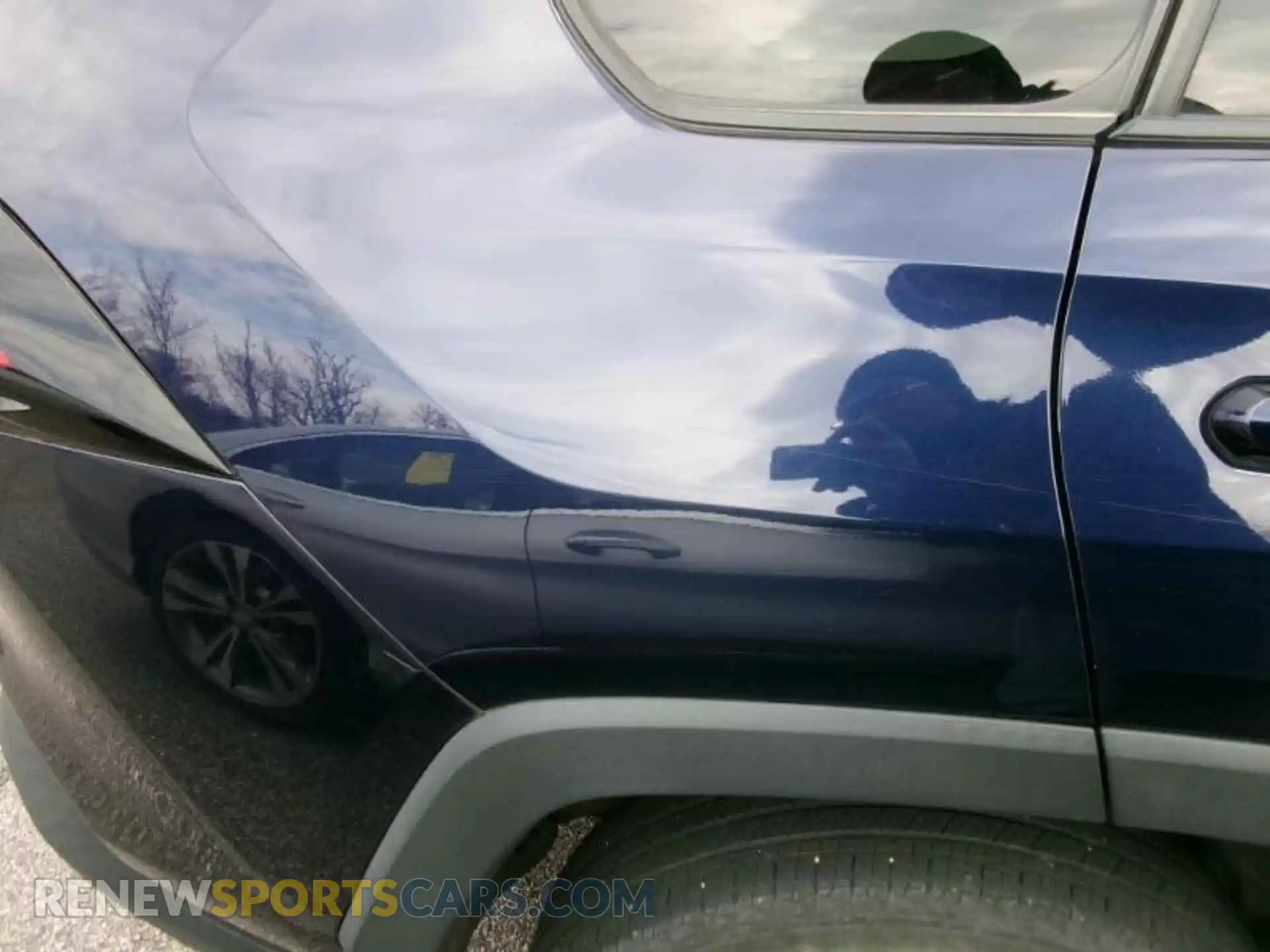 2 Photograph of a damaged car 2T3P1RFV9MW225022 TOYOTA RAV4 2021