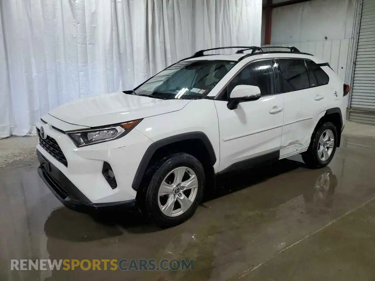 1 Photograph of a damaged car 2T3P1RFVXMC223815 TOYOTA RAV4 2021