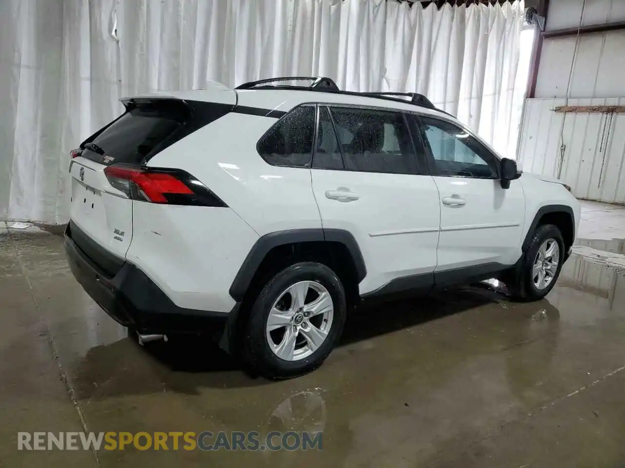 3 Photograph of a damaged car 2T3P1RFVXMC223815 TOYOTA RAV4 2021
