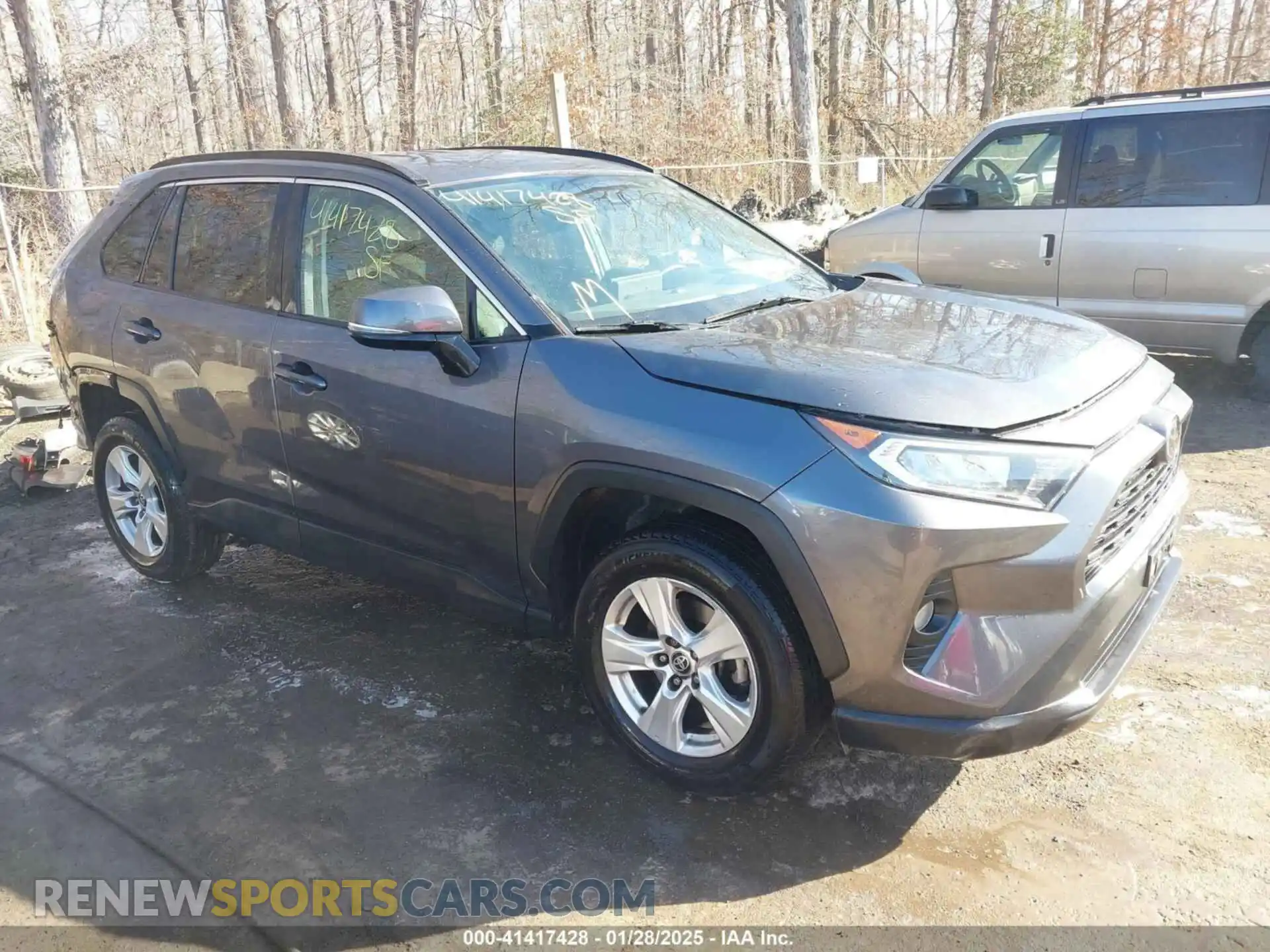 1 Photograph of a damaged car 2T3P1RFVXMC242607 TOYOTA RAV4 2021