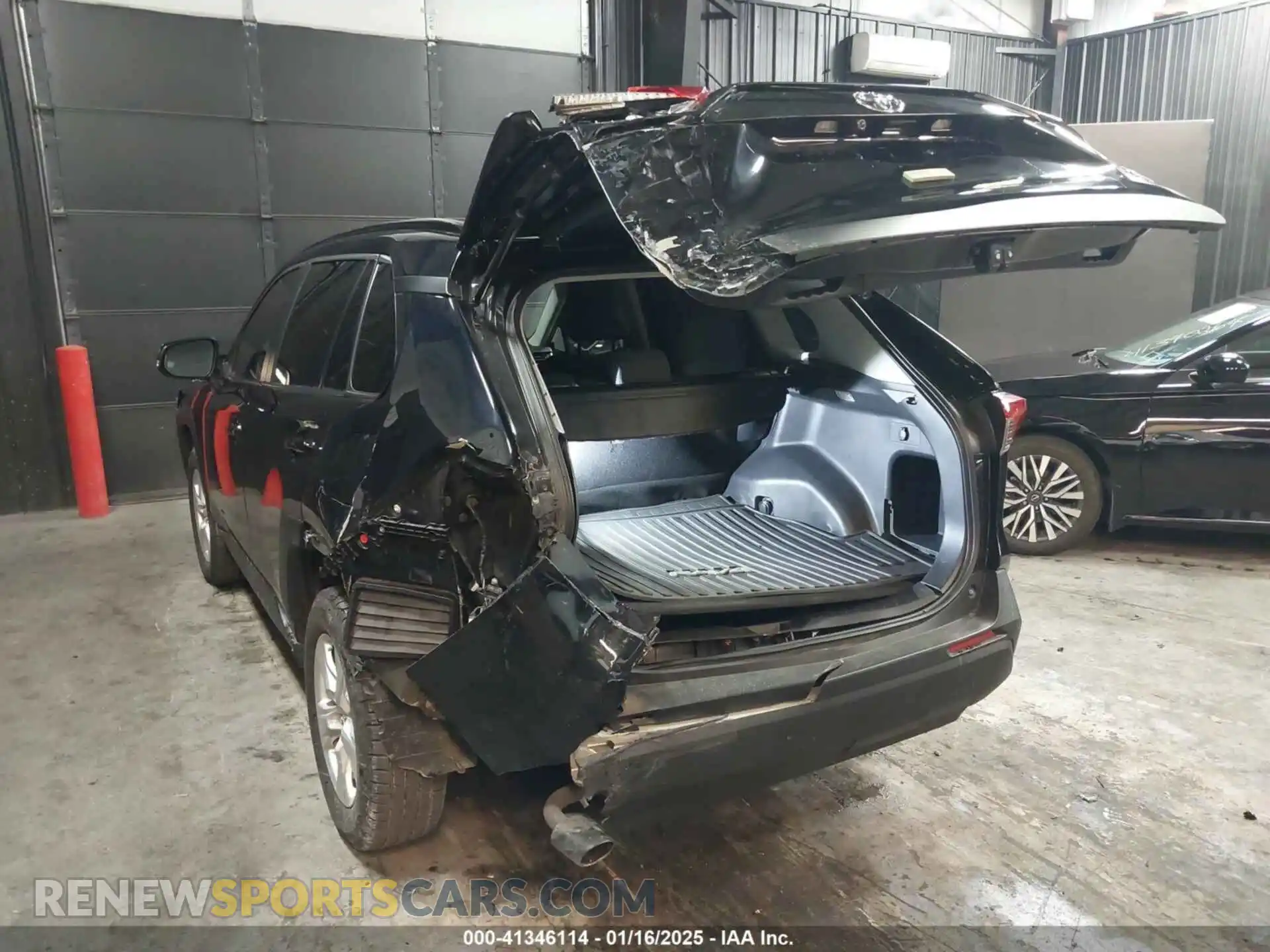 3 Photograph of a damaged car 2T3P1RFVXMW161184 TOYOTA RAV4 2021