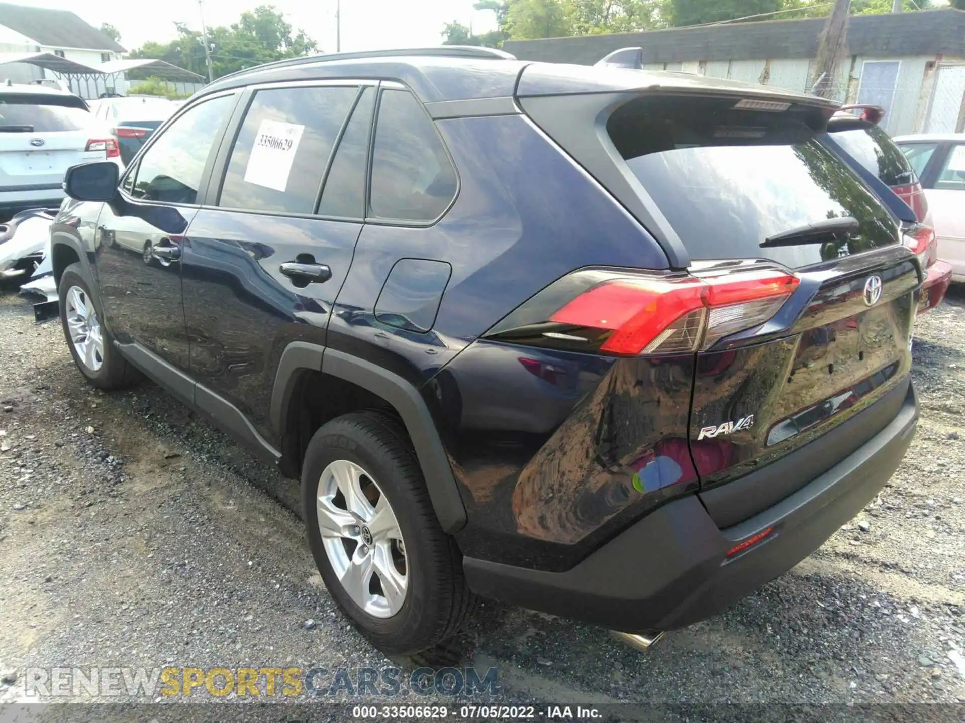 3 Photograph of a damaged car 2T3P1RFVXMW198722 TOYOTA RAV4 2021