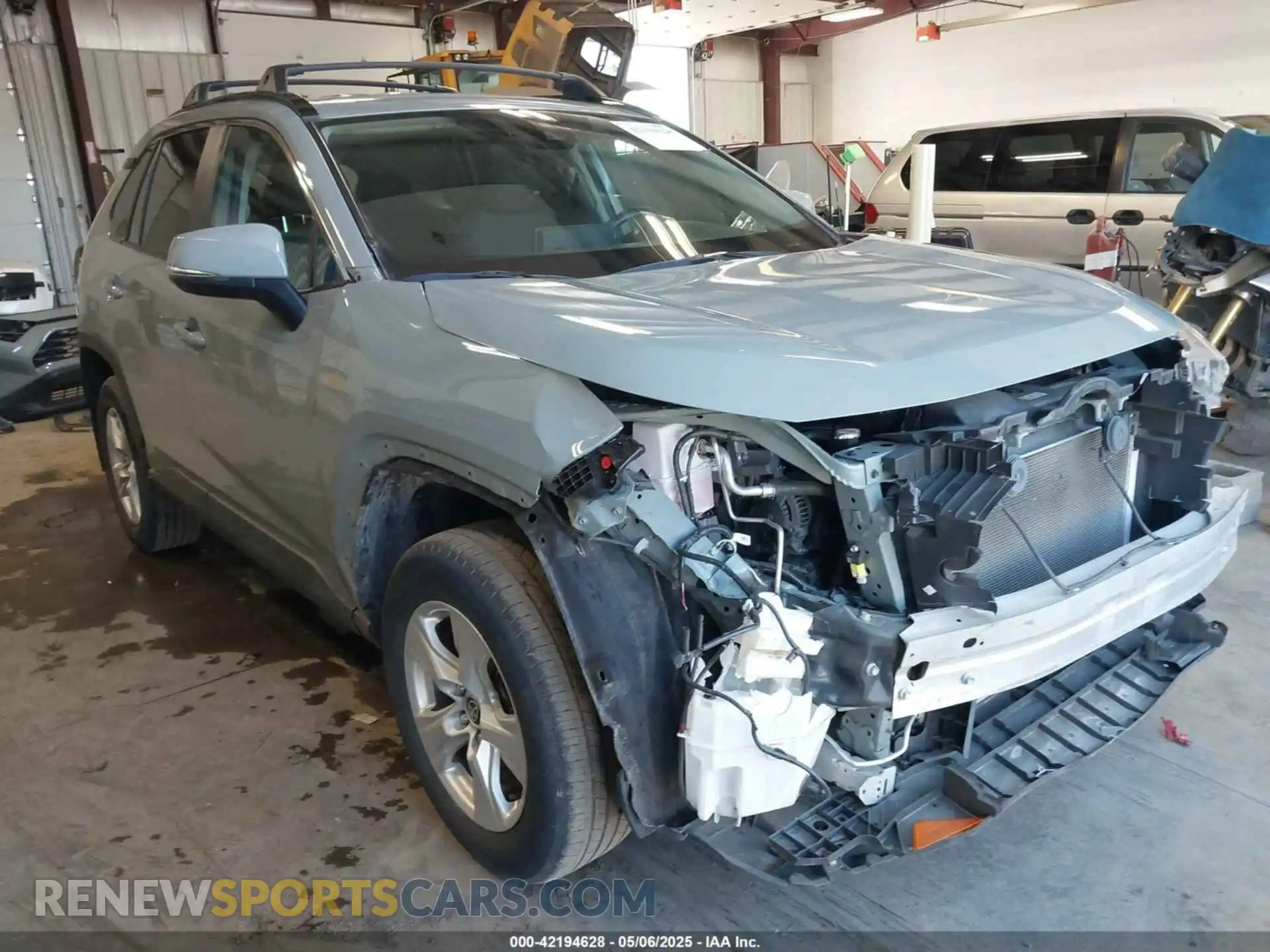 1 Photograph of a damaged car 2T3P1RFVXMW207998 TOYOTA RAV4 2021
