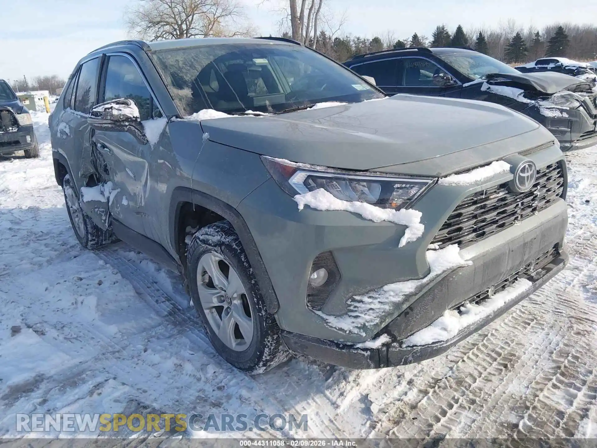 1 Photograph of a damaged car 2T3P1RFVXMW222551 TOYOTA RAV4 2021