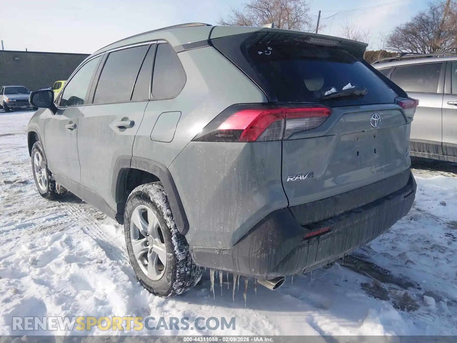 3 Photograph of a damaged car 2T3P1RFVXMW222551 TOYOTA RAV4 2021