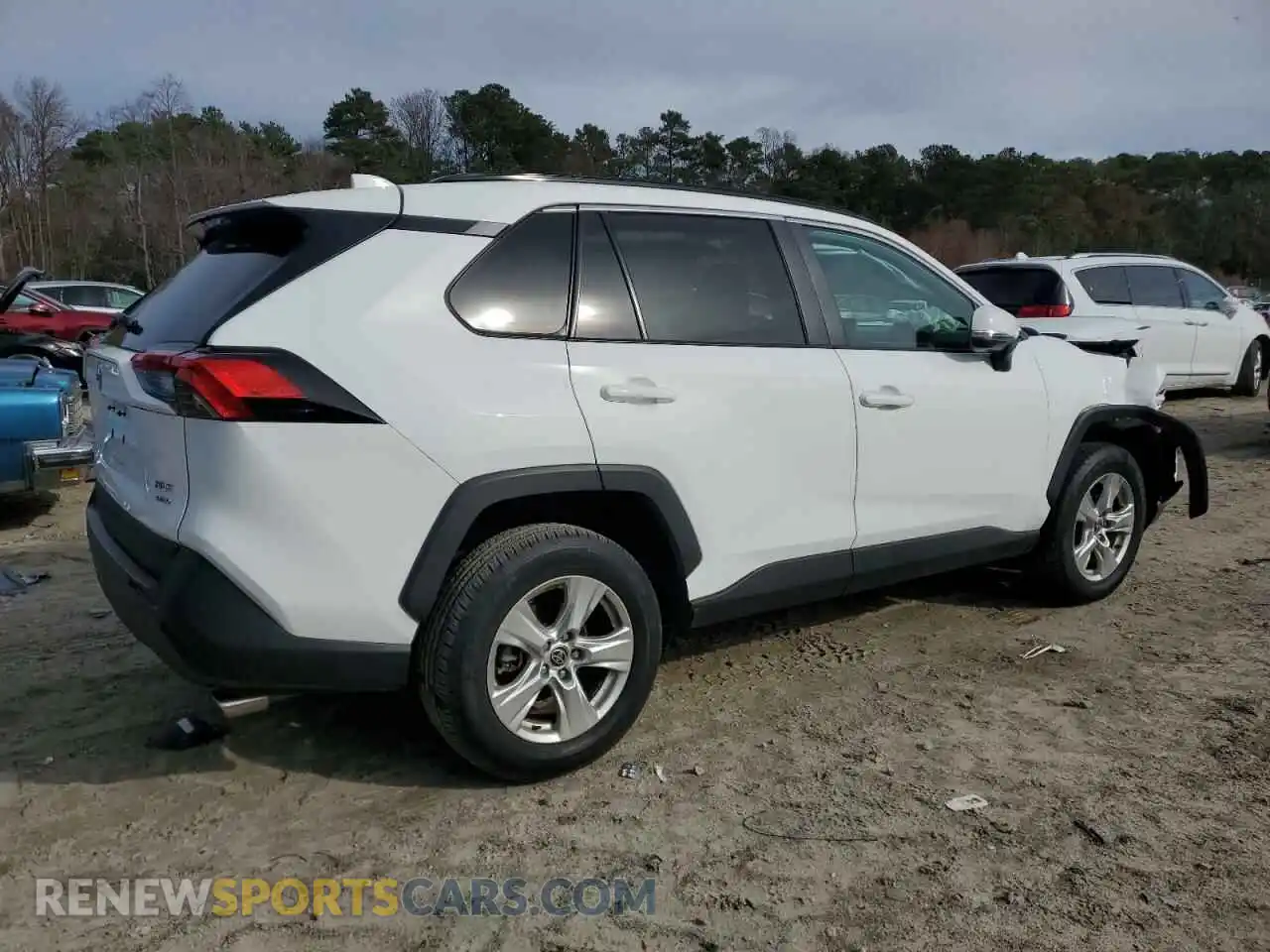 3 Photograph of a damaged car 2T3P1RFVXMW236580 TOYOTA RAV4 2021