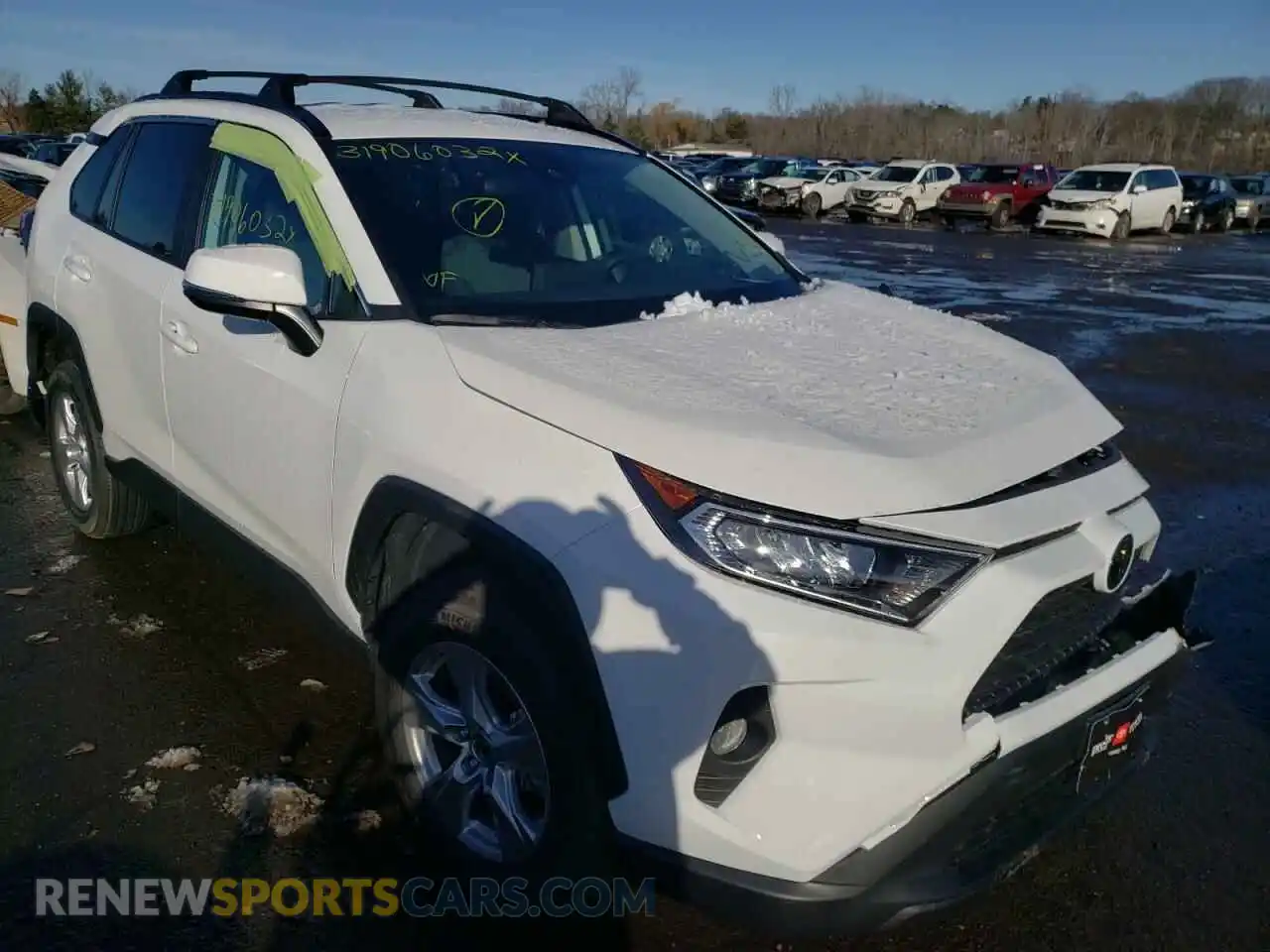 1 Photograph of a damaged car 2T3P1RFVXMW241729 TOYOTA RAV4 2021