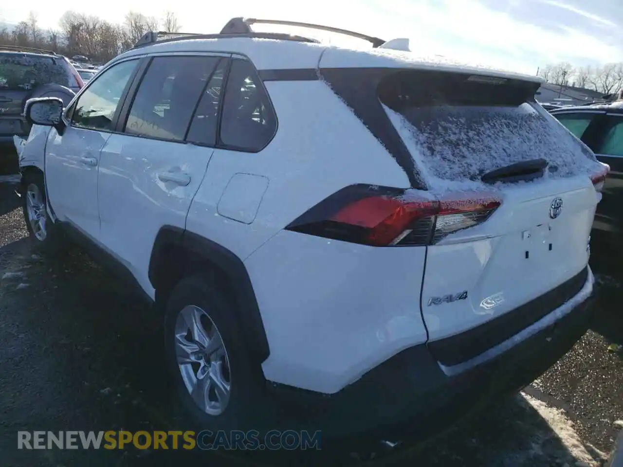 3 Photograph of a damaged car 2T3P1RFVXMW241729 TOYOTA RAV4 2021