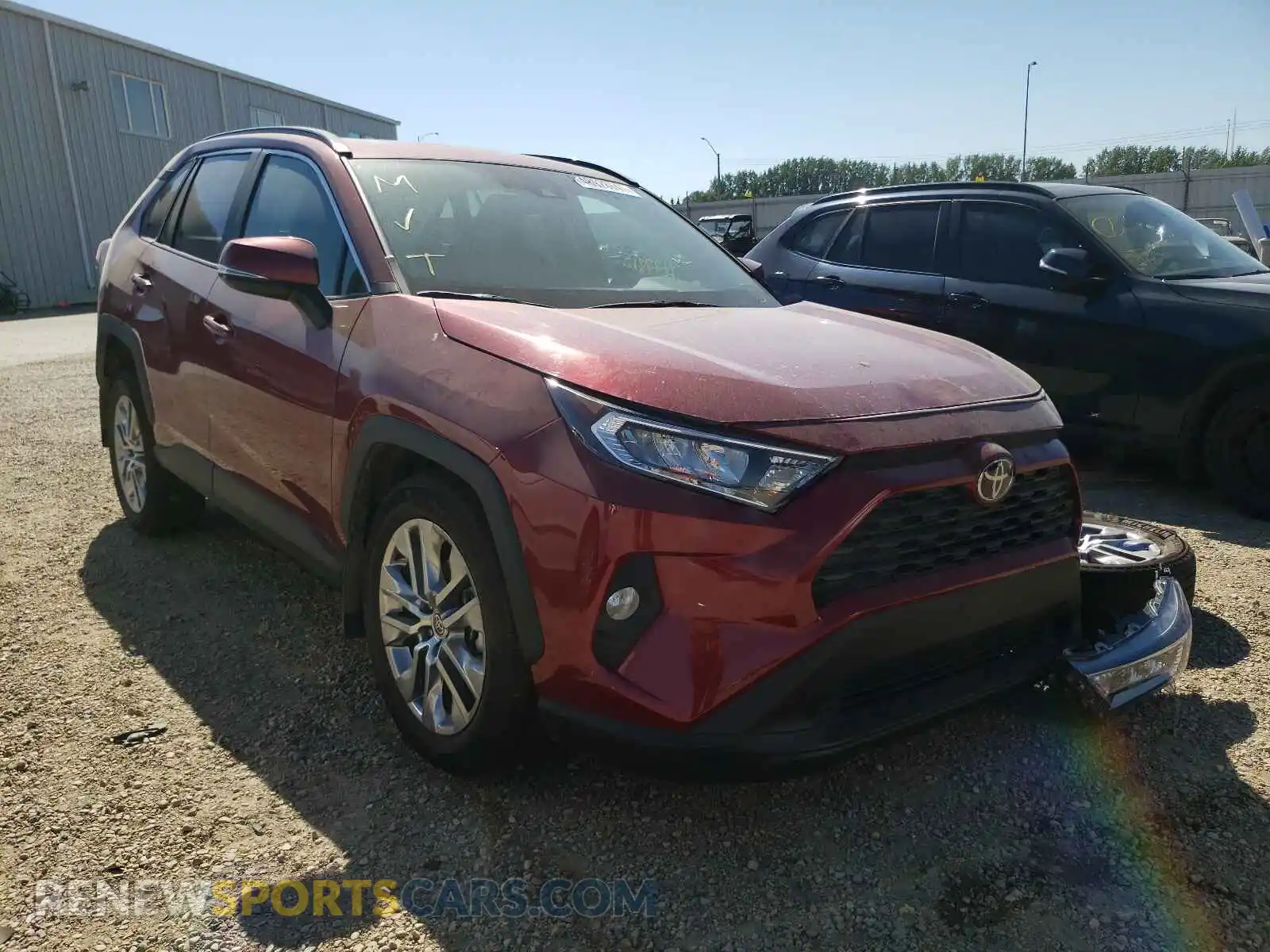 1 Photograph of a damaged car 2T3R1RFV2MW168977 TOYOTA RAV4 2021