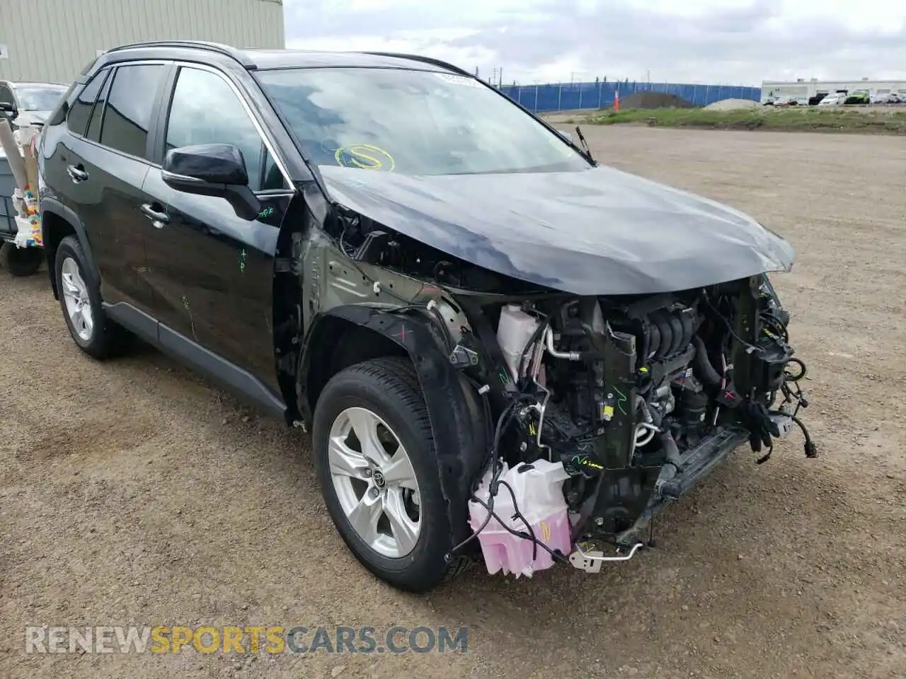 1 Photograph of a damaged car 2T3R1RFV3MC229075 TOYOTA RAV4 2021