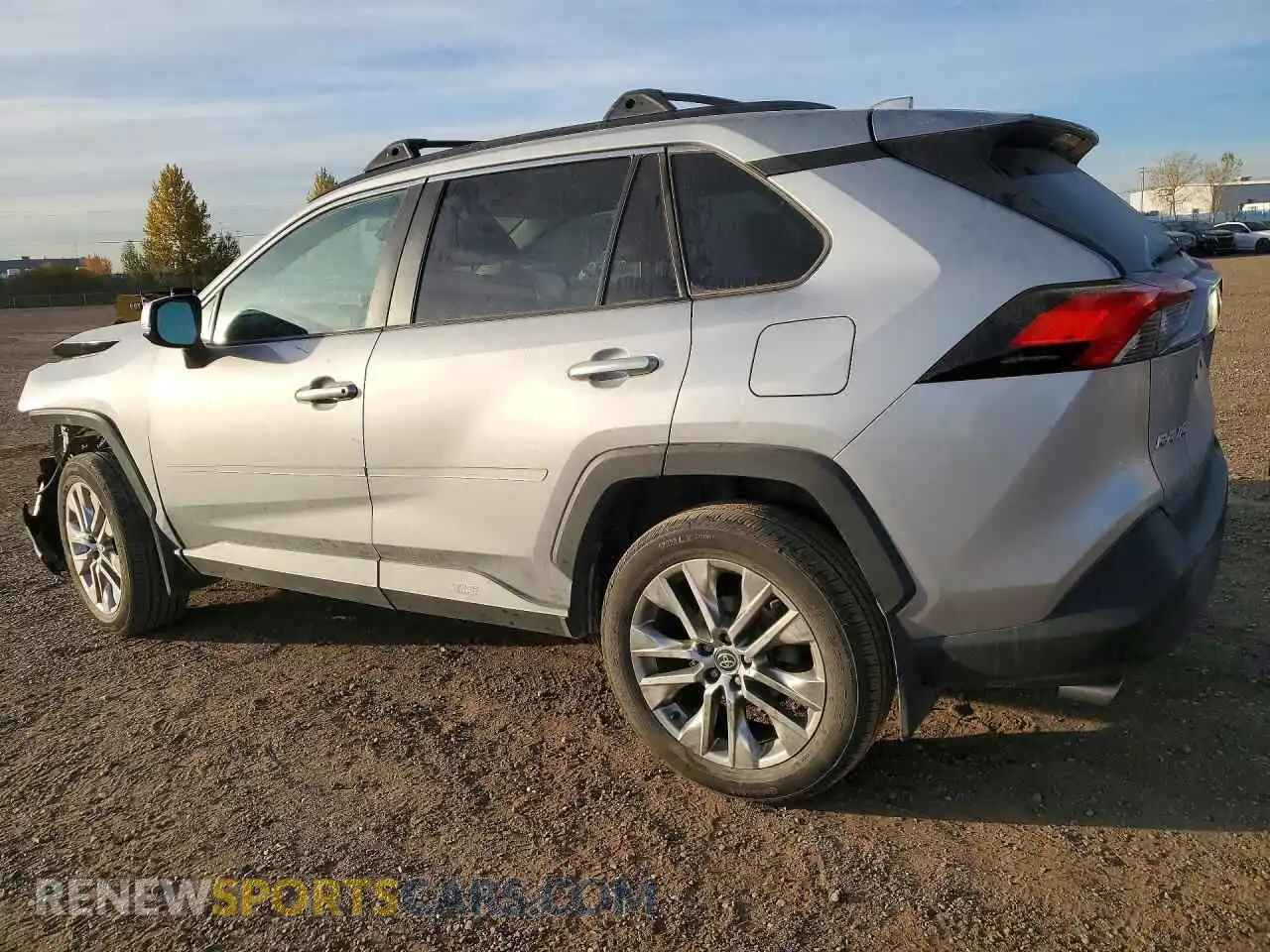2 Photograph of a damaged car 2T3R1RFV5MC200290 TOYOTA RAV4 2021