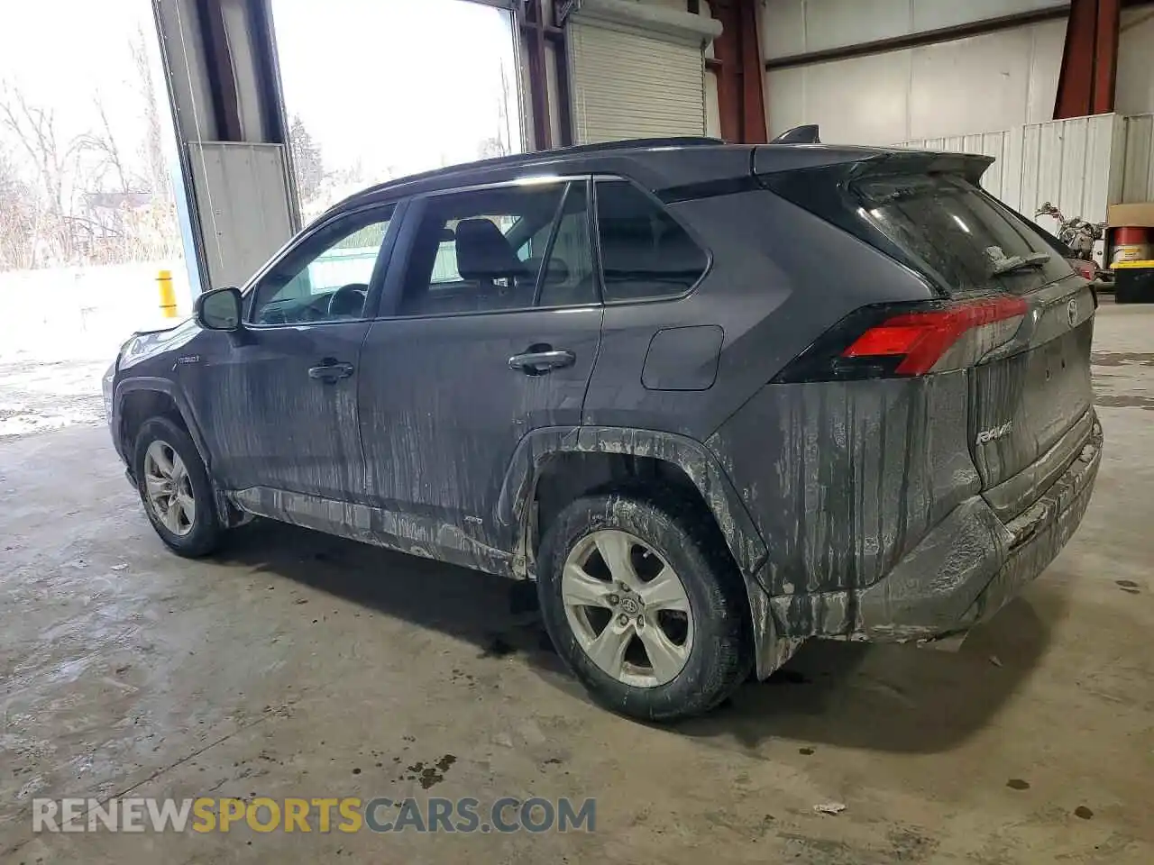 2 Photograph of a damaged car 2T3R6RFV2MW012312 TOYOTA RAV4 2021
