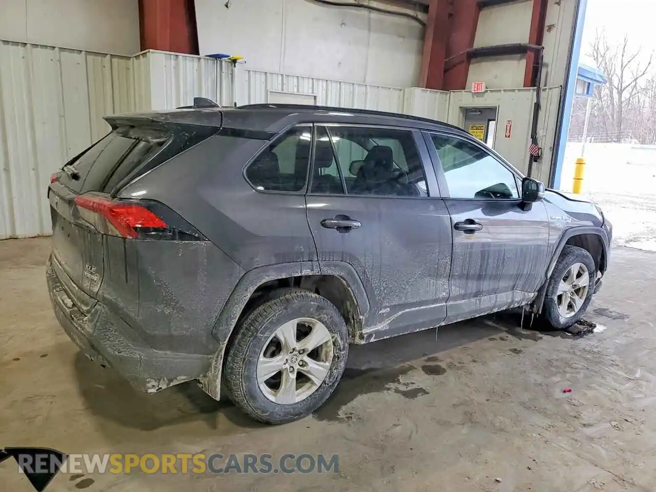 3 Photograph of a damaged car 2T3R6RFV2MW012312 TOYOTA RAV4 2021