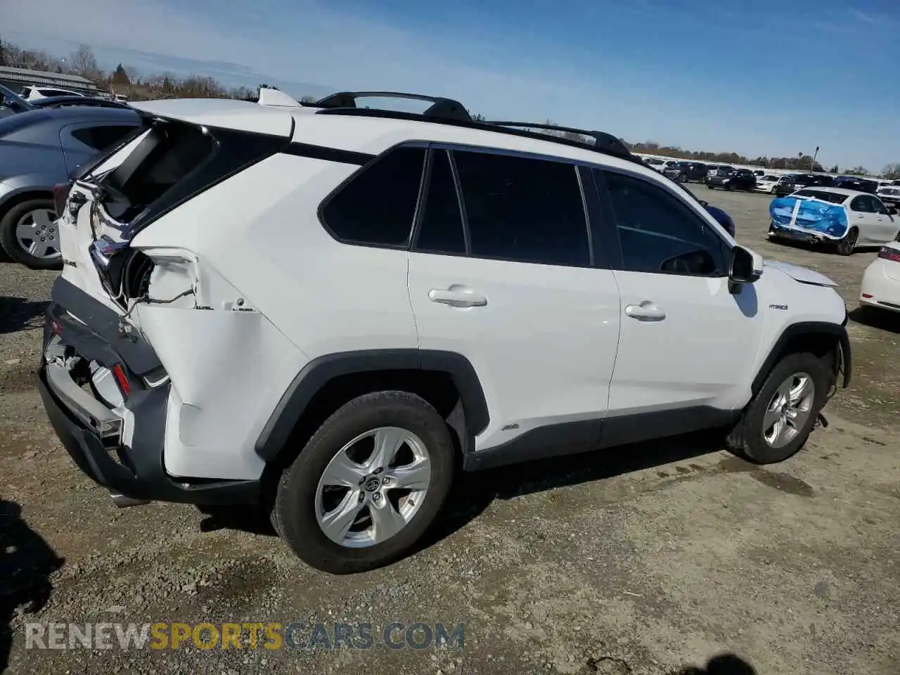 3 Photograph of a damaged car 2T3R6RFV3MW013498 TOYOTA RAV4 2021
