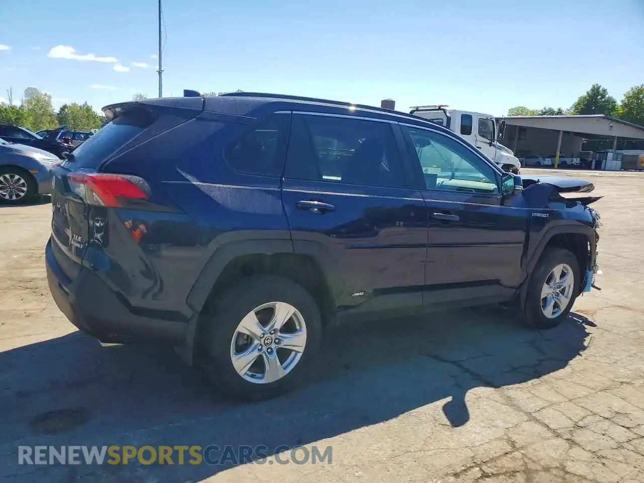 3 Фотография поврежденного автомобиля 2T3R6RFV5MW010571 TOYOTA RAV4 2021