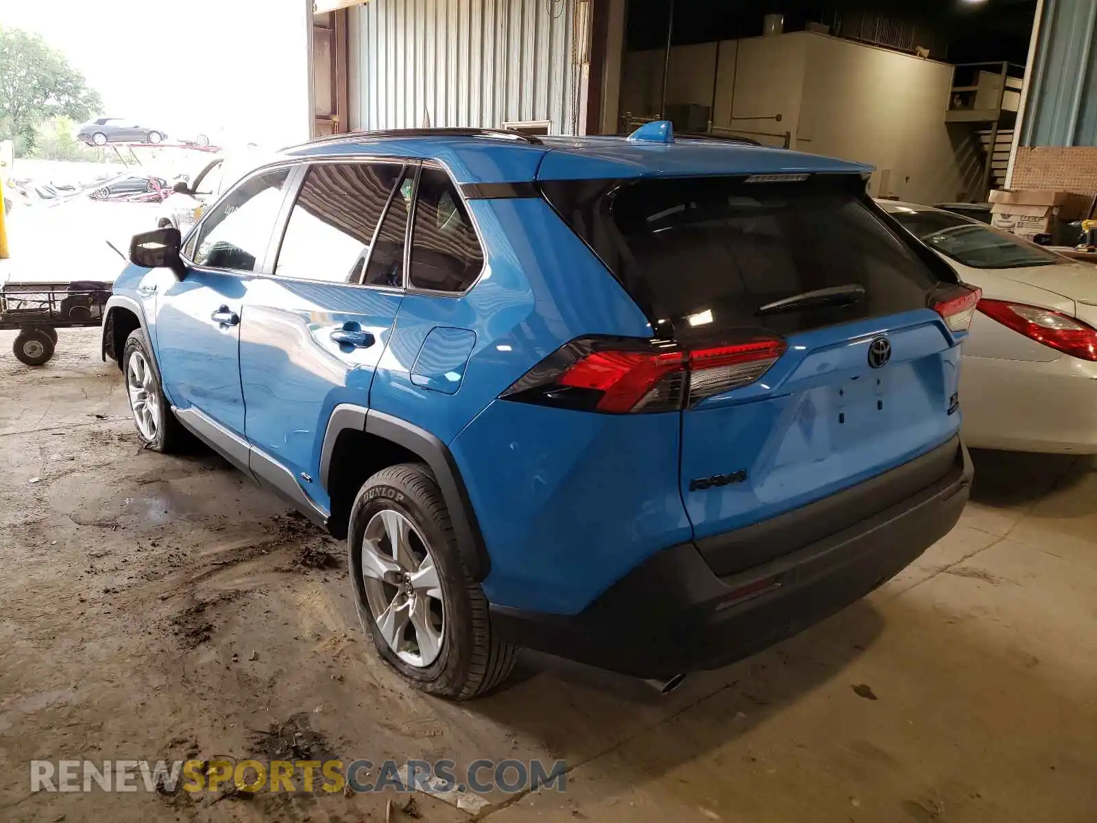 3 Photograph of a damaged car 2T3R6RFV9MW009715 TOYOTA RAV4 2021